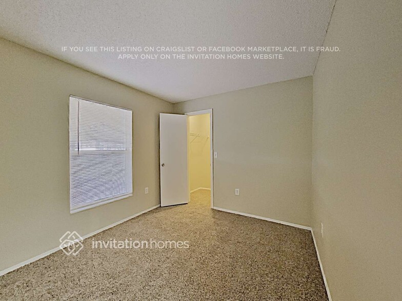 Building Photo - 704 Waterbridge Dr
