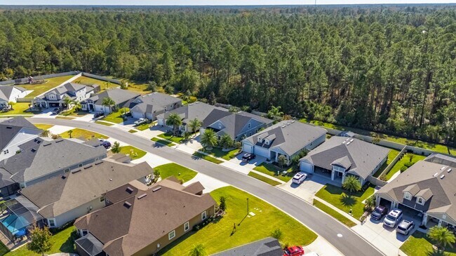 Building Photo - 454 Willow Lake Dr