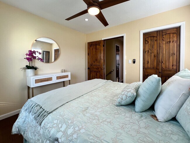 Building Photo - Beautifully Updated, Fully Furnished Napa Home Near Downtown