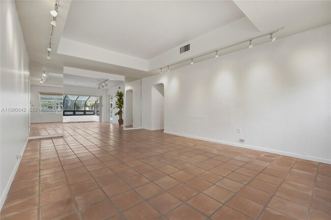 Building Photo - 1845 Daytonia Rd