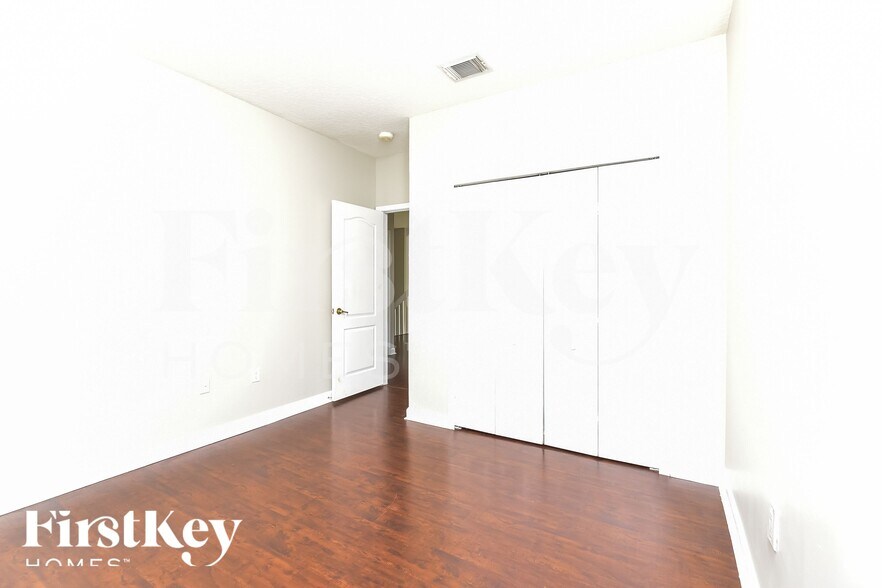 Building Photo - 15320 SW 141st Ct