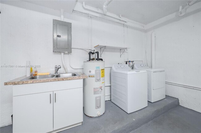 Building Photo - 4668 SW 153rd Ct
