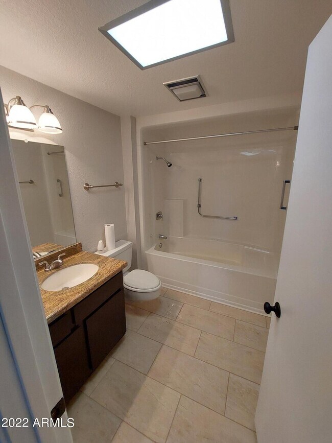 Building Photo - 13204 W Hyacinth Dr