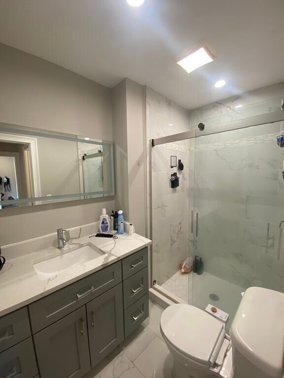 Building Photo - 422 Hanover St