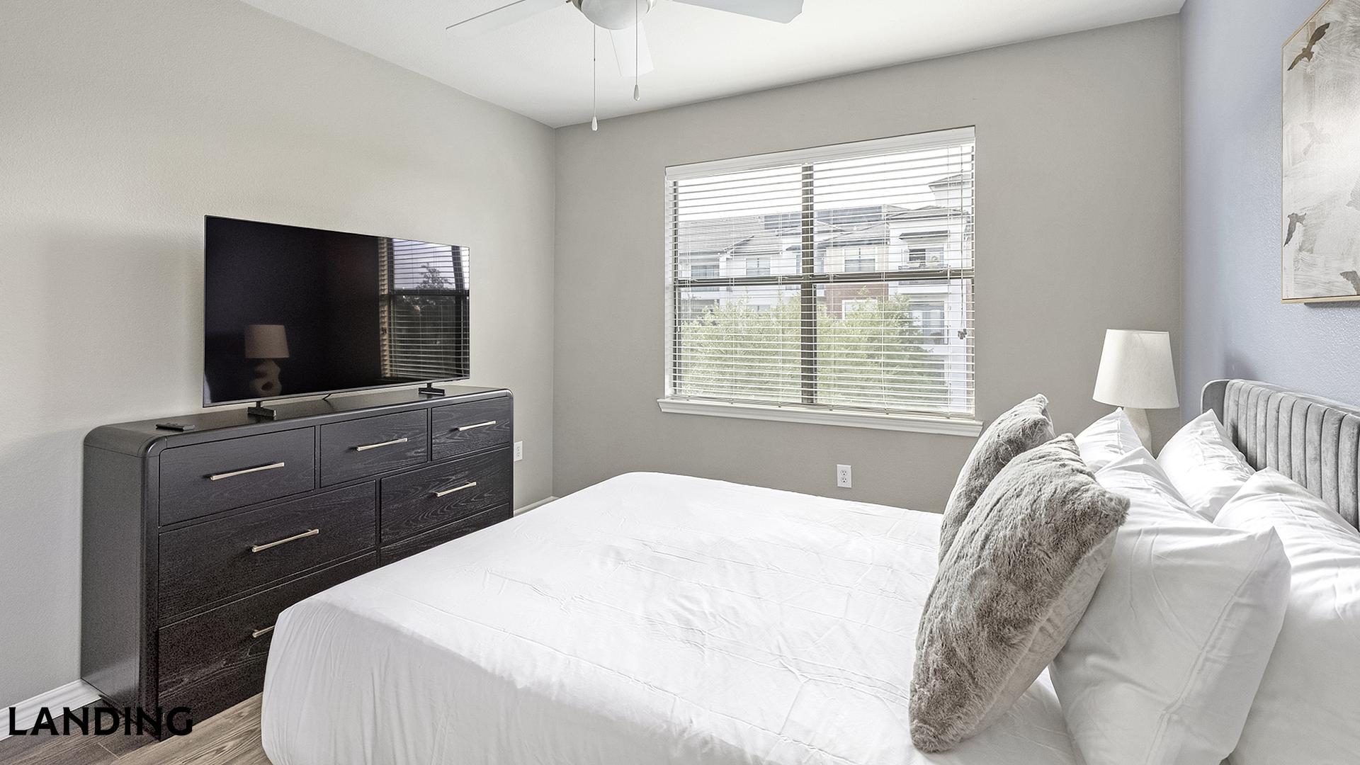 Building Photo - 15777 Quorum Dr