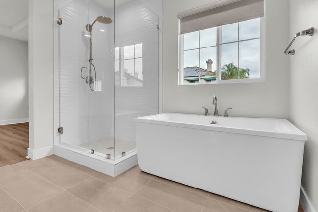 Building Photo - 720 Olivier Dr