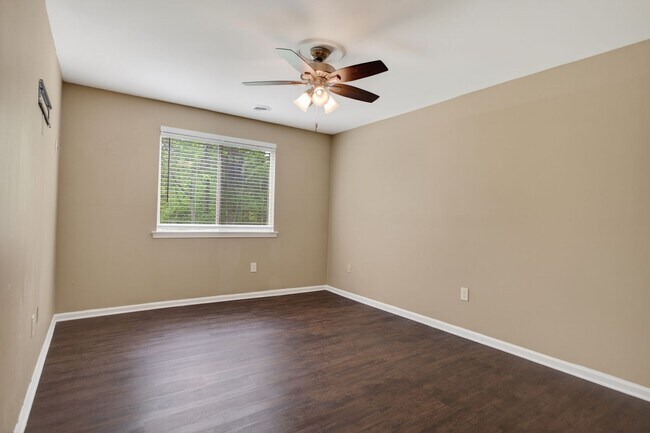 Building Photo - Beautifully Renovated Single-Level Condo in Hatboro-Horsham