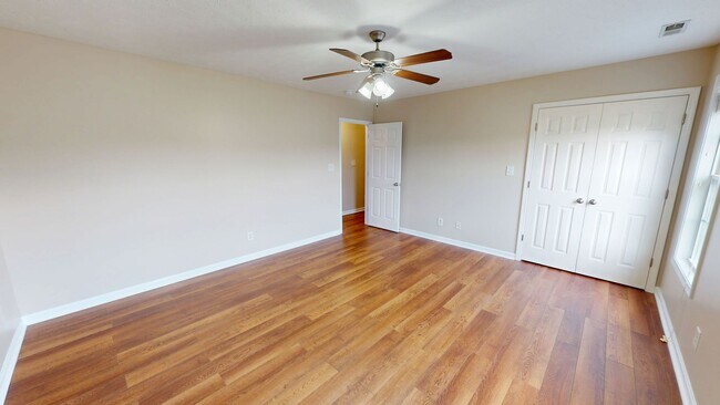 Building Photo - 4 Bedroom Gem Less Than 30 Minutes from Fort Bragg!