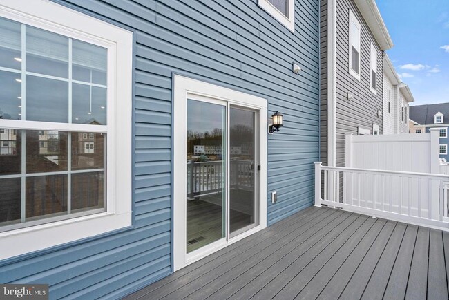 Building Photo - 502 Downswing Rd