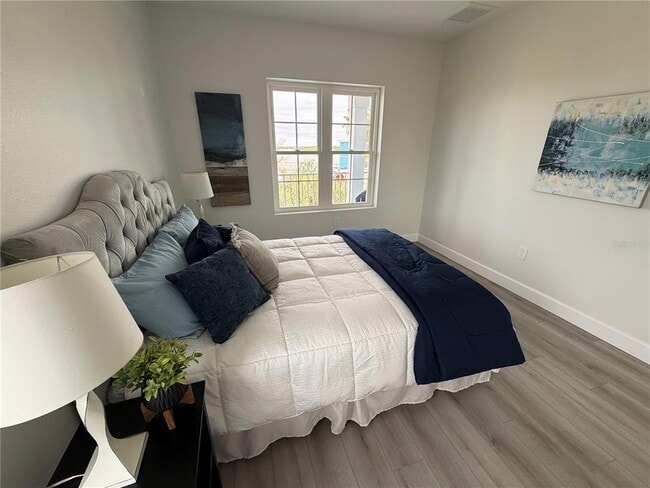 Building Photo - 13117 4th St E