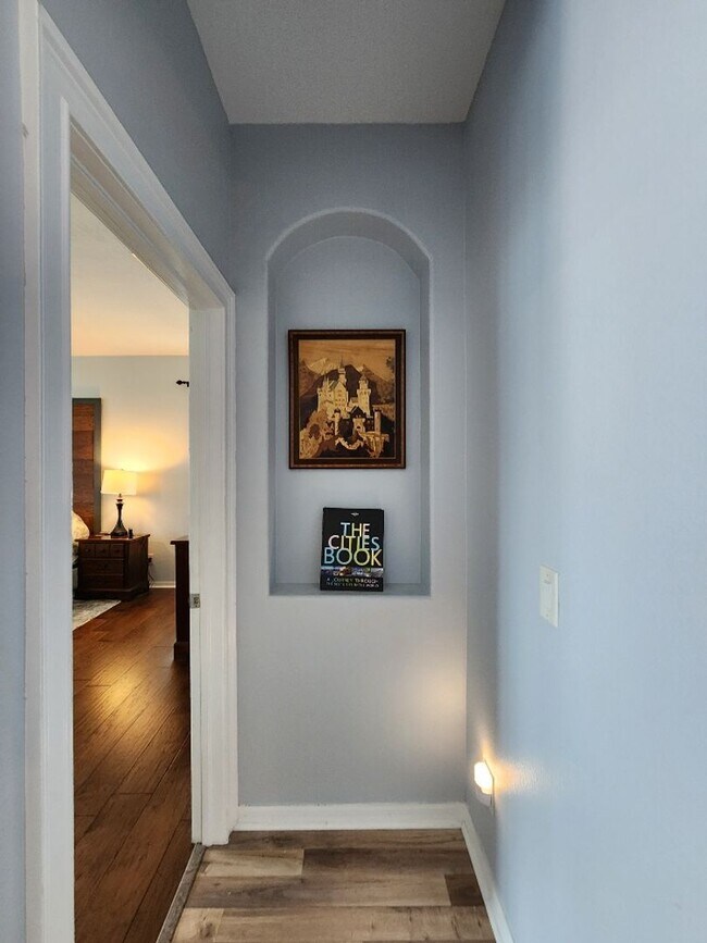 Building Photo - Beautiful 4 Bedroom 4 Bath Home In Ruskin