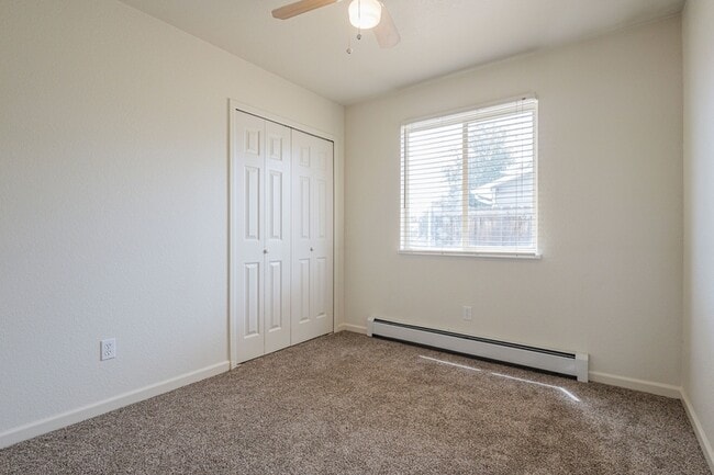 Building Photo - 431 Countryside Ln