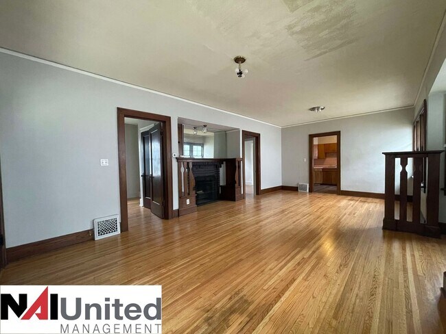 Building Photo - Four bedroom, one bathroom for rent in Mor...