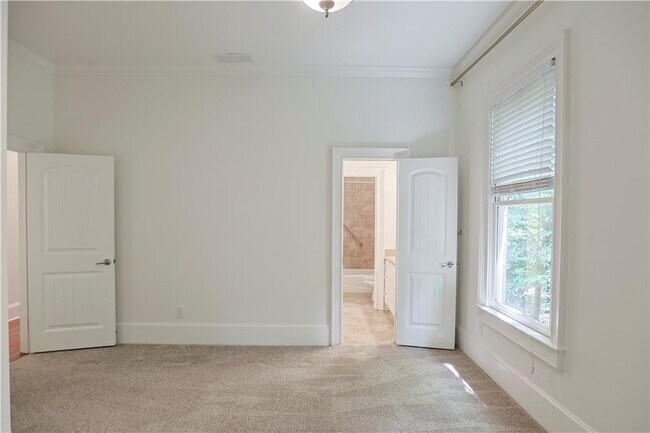 Building Photo - 1296 Lenox Park Blvd NE