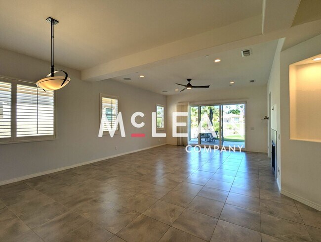 Building Photo - Luxury Desert Living in Desert Princess Co...