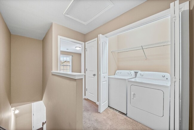 Building Photo - Nice Townhome in Governors Crossing Ready for you to Call home before Christmas