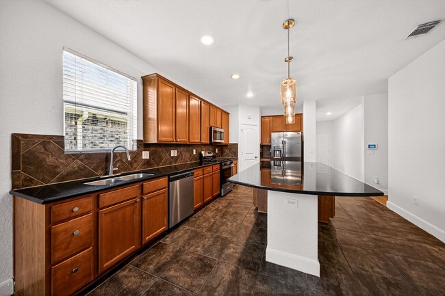 Building Photo - 7915 Cenote Dr