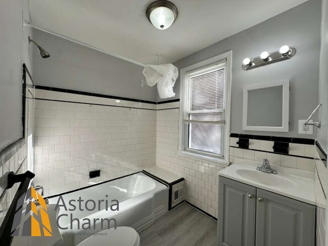 Building Photo - 3519 Rosekemp Ave