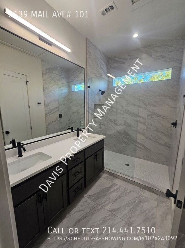 Building Photo - 2139 Mail Ave