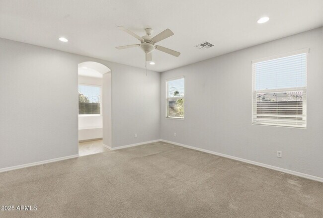 Building Photo - 233 E Glacier Dr