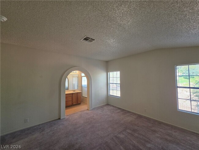 Building Photo - 4801 Fiesta Lakes St