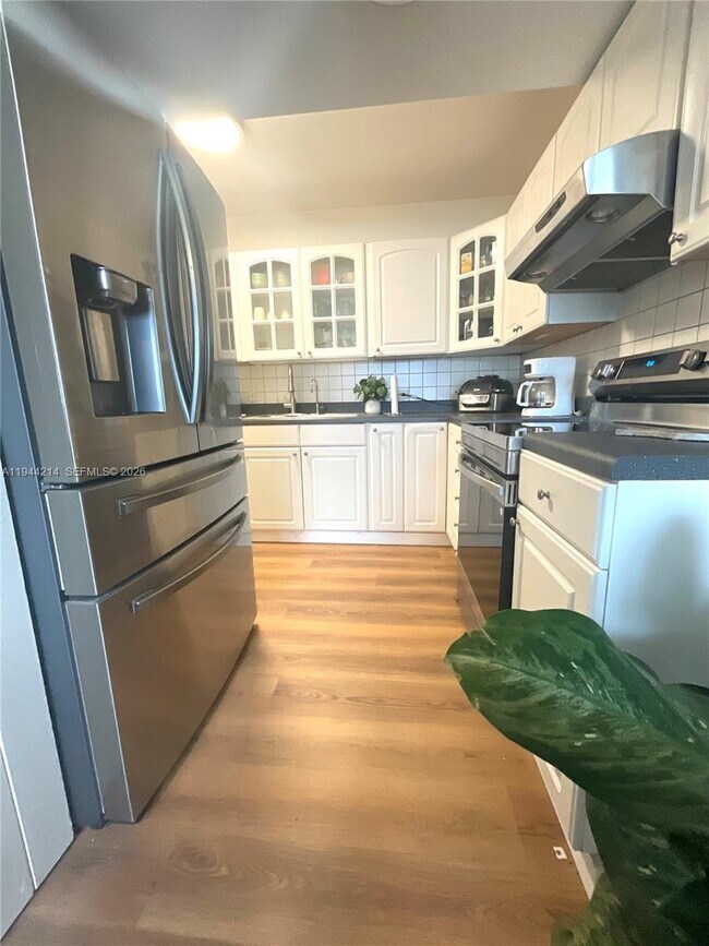 Building Photo - 1390 Ocean Dr