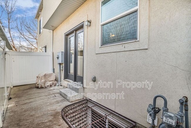 Building Photo - 826 W 1600 S