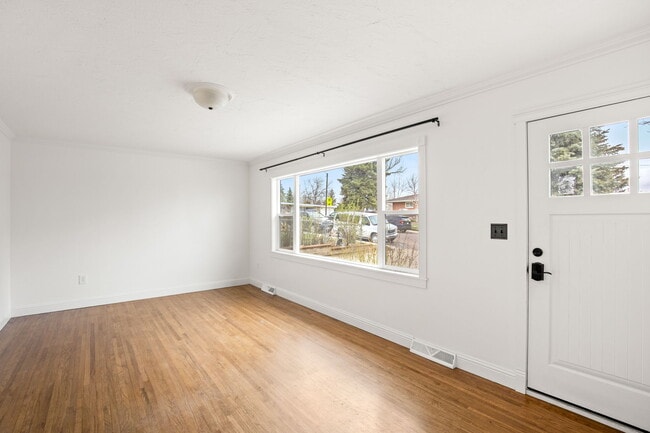 Building Photo - 1004 11th St NW