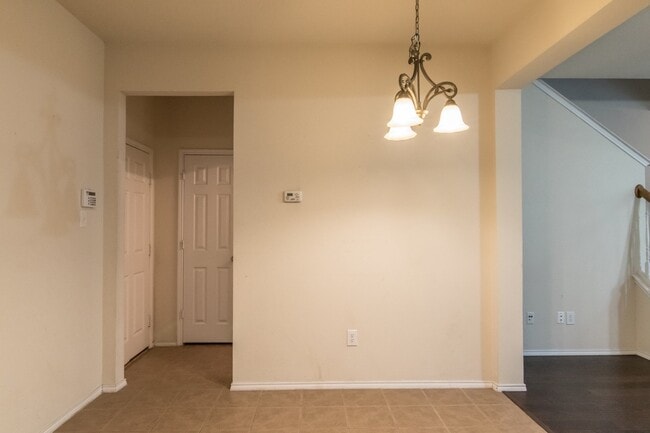 Building Photo - 4074 Kyndra Cir