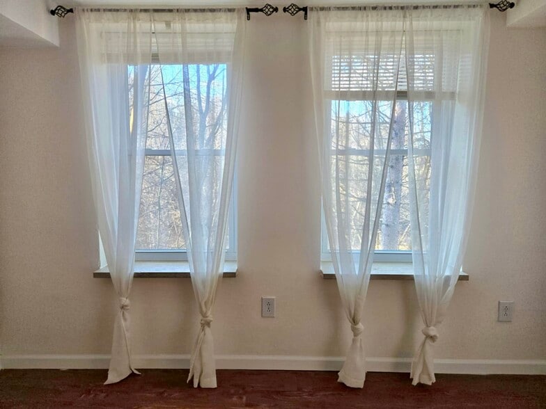 Living Room - 2612 Louisiana Ave