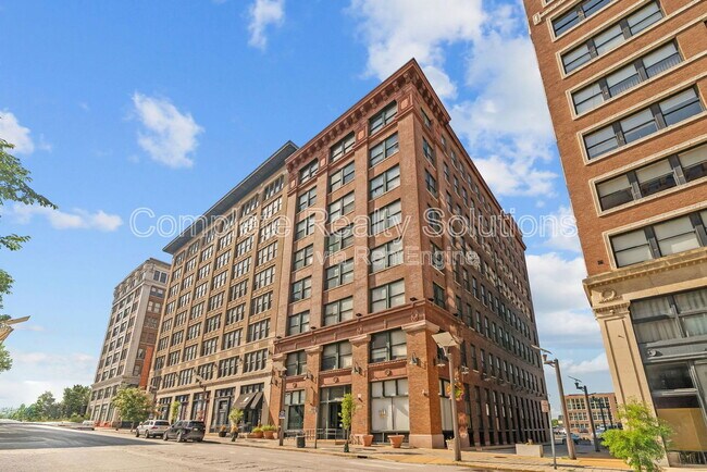 Building Photo - 1635 Washington Ave