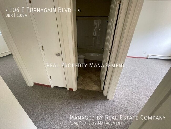 Building Photo - 4106 E Turnagain Blvd