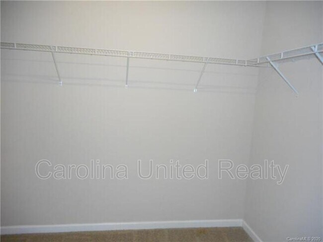 Building Photo - 13247 Savannah Point Dr