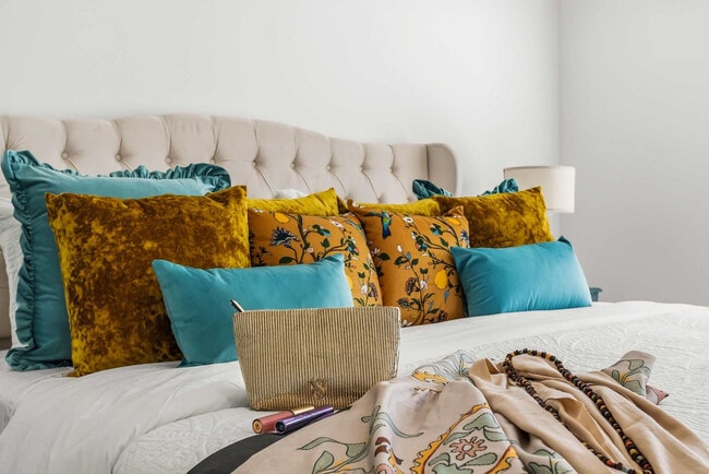 Building Photo - 1040 Hali Ridge Ct