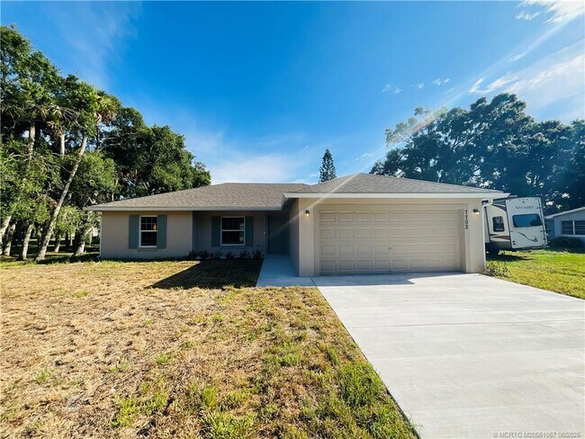 Primary Photo - 7702 Lakeland Blvd