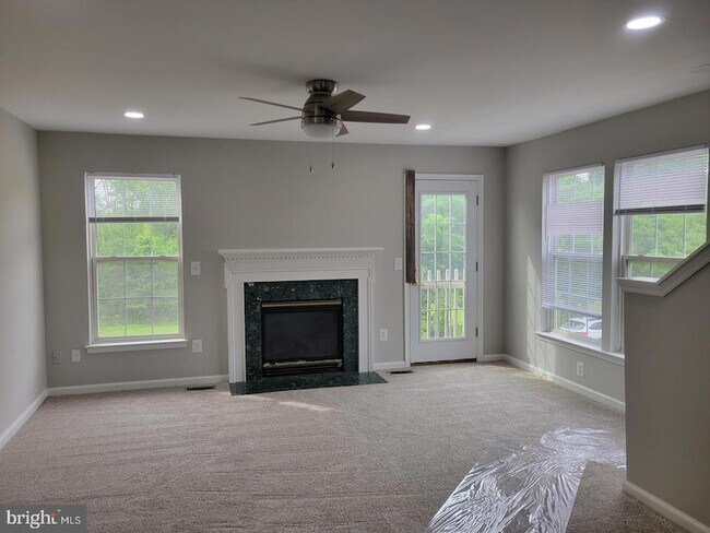 Building Photo - 44189 Litchfield Terrace