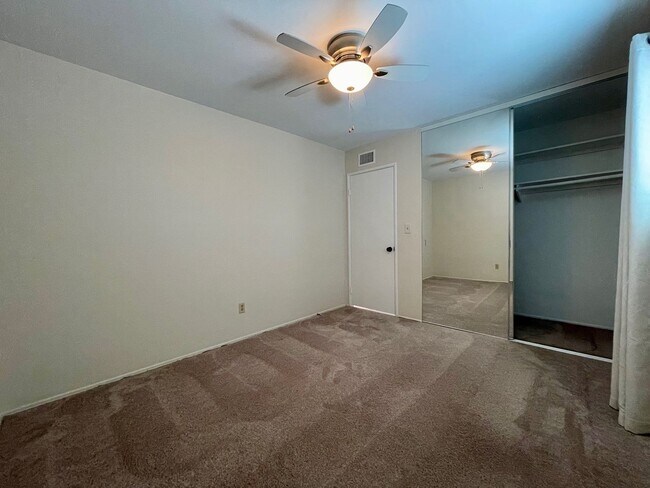 Building Photo - Gorgeous 4 Bedroom 2 Bathroom Home in Bonita!