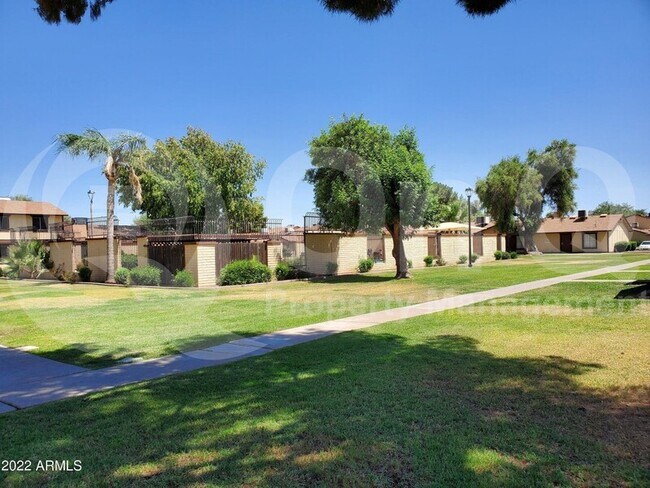 Building Photo - 6134 N 30th Ave
