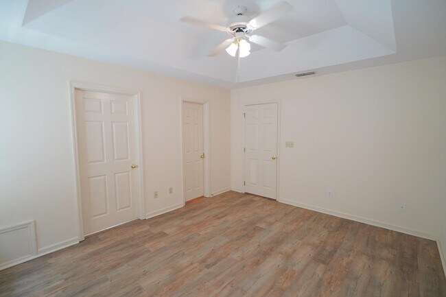 Building Photo - 2605 Yarmouth Ln
