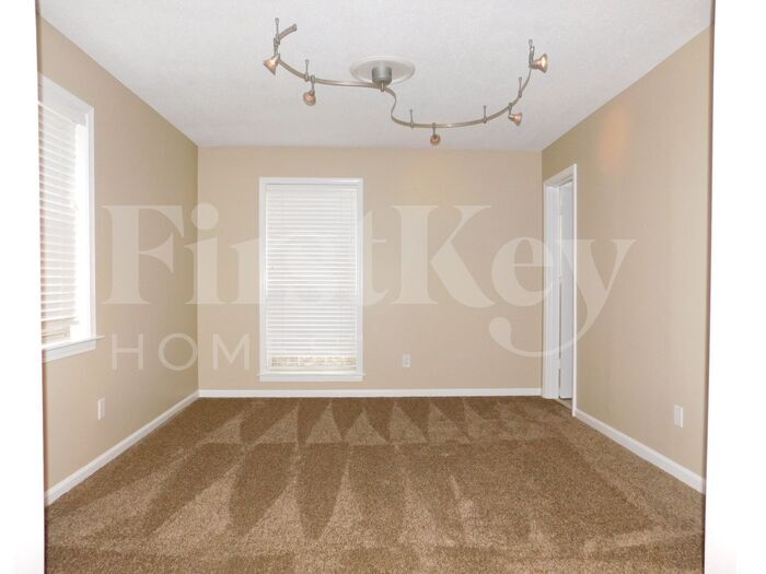 Building Photo - 2493 Tarbet Dr