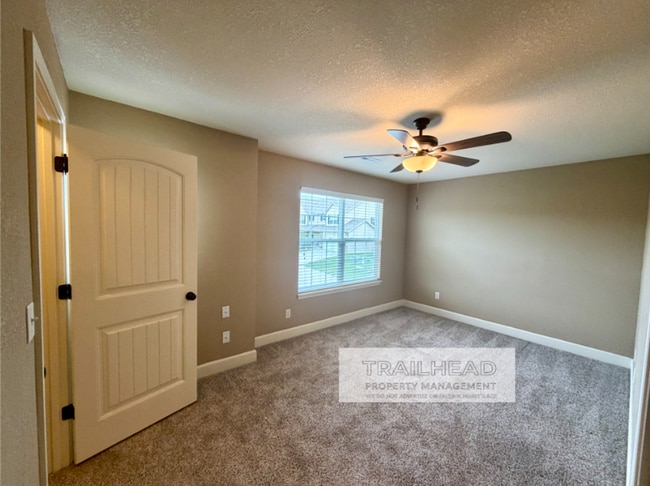 Building Photo - Northland Living at Its Best | 3 Bed • 2 Bath • 1,500 Sq Ft
