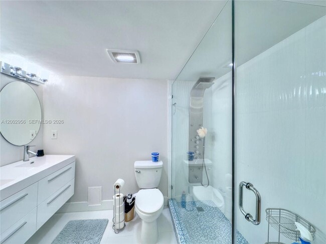 Building Photo - 2030 S Ocean Dr