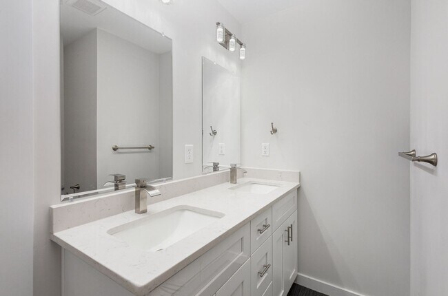 Building Photo - 3 bed 2.5 bath home in Gastonia