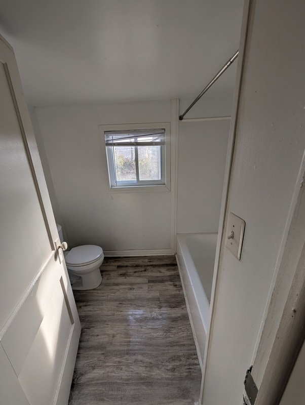 Building Photo - 1033 LaSalle Ave