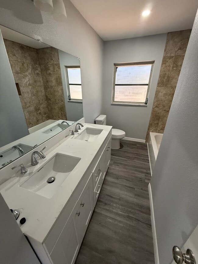 Building Photo - HUGE Ridge Manor/Dade City 3BR/2BA Home with Wide Open Floor Plan!!!