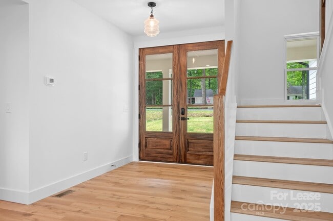 Building Photo - 106 Arbor Dr