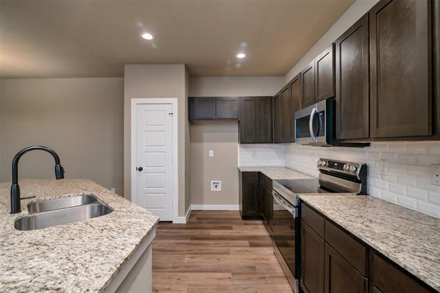 Building Photo - 708 Harvest Moon Dr