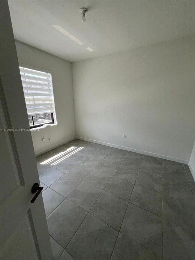 Building Photo - 9941 SW 228th Terrace