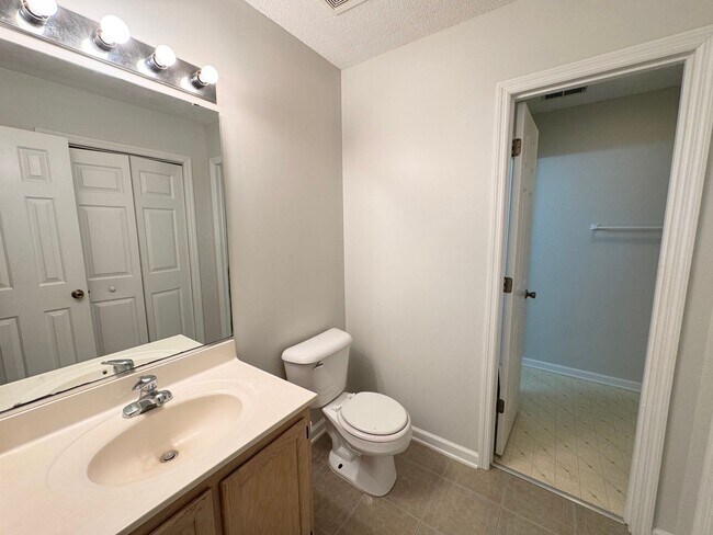 Building Photo - Little River - 2 Bedroom / 2 Bathroom Apartment