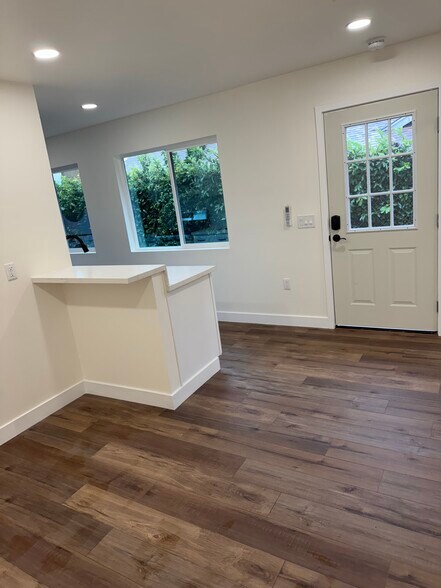 Living room - 2525 Sirius St